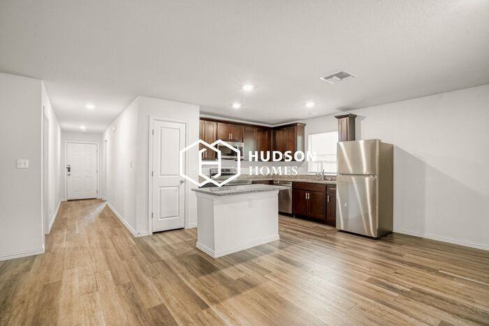 222 Garcia St - Photo 4 of 14