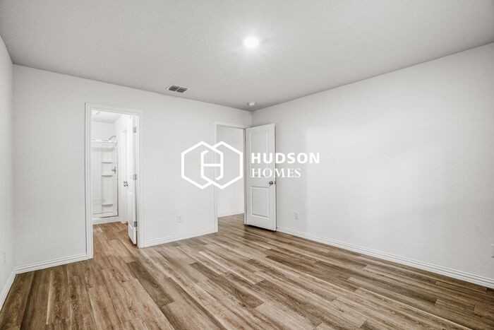 222 Garcia St - Photo 6 of 14