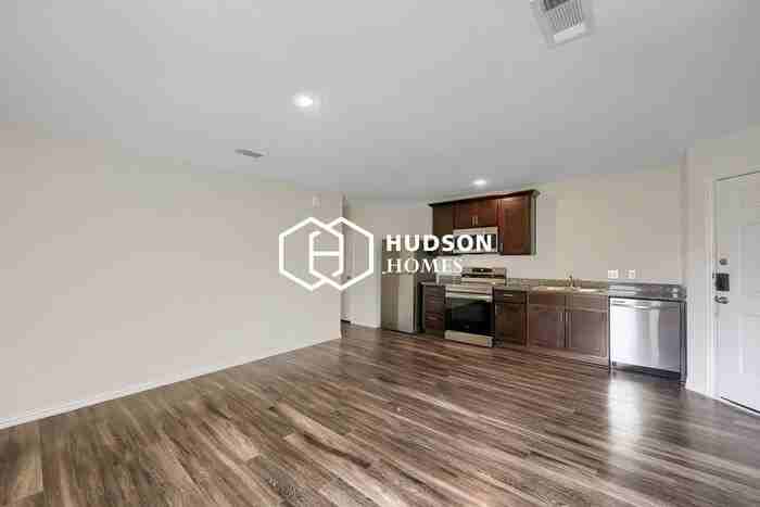 8210 Hanna St #A - Photo 4 of 14