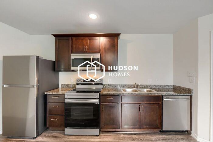 8210 Hanna St #A - Photo 5 of 14