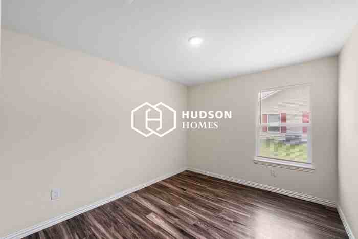 8210 Hanna St #A - Photo 6 of 14