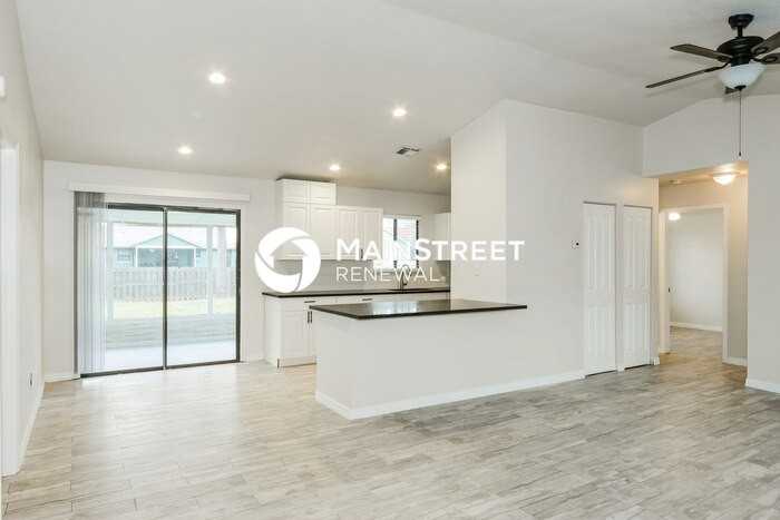 751 Winchell St Sw - Photo 4 of 17