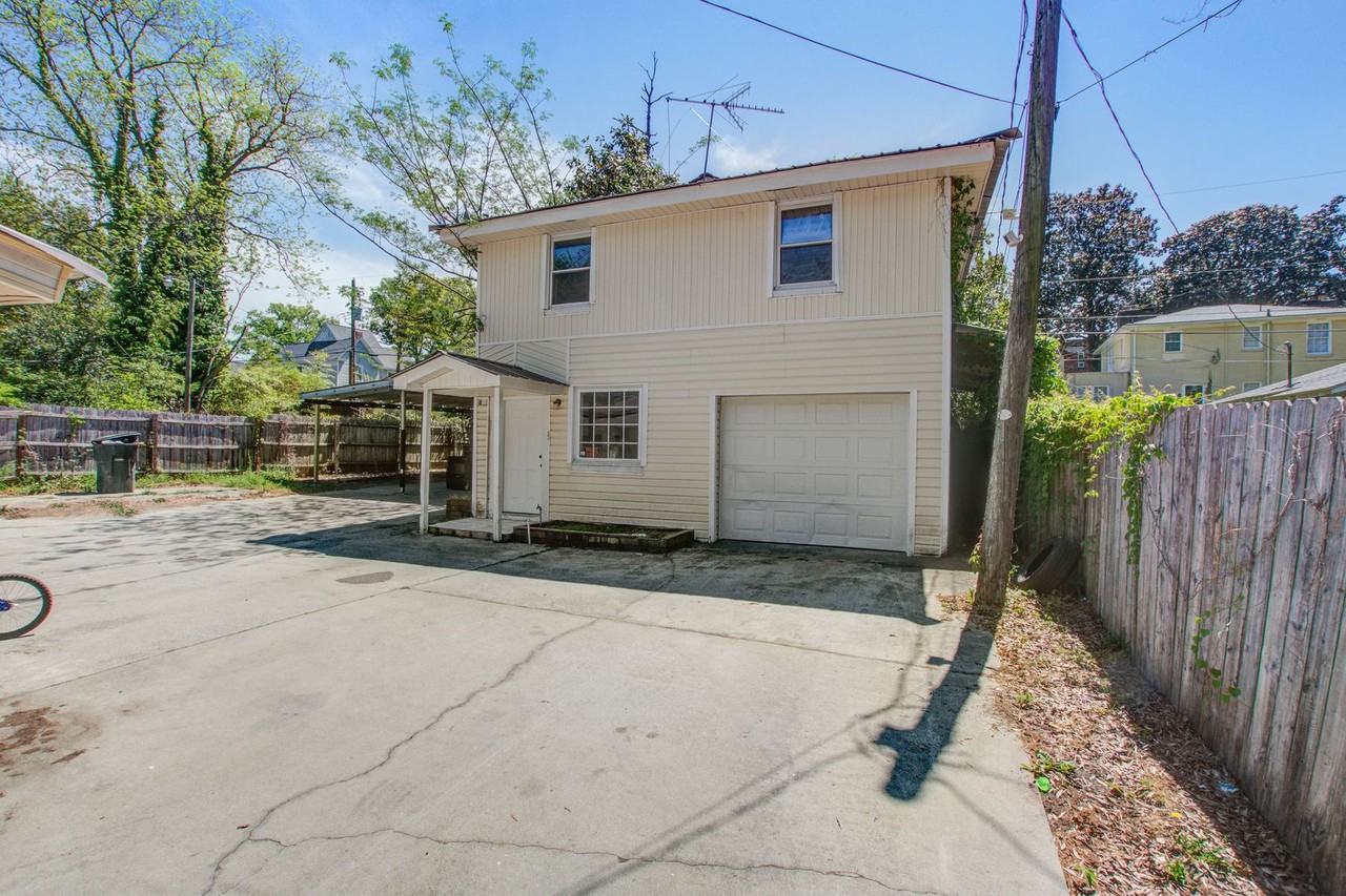 2418 1/2 Laurel St - Photo 3 of 26