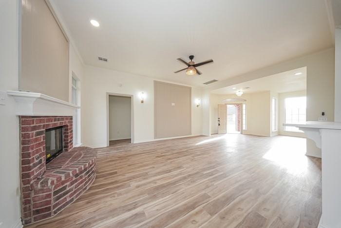 11601 Hackney Ln - Photo 4 of 13