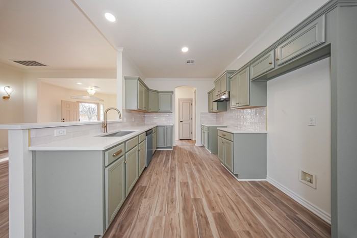 11601 Hackney Ln - Photo 5 of 13