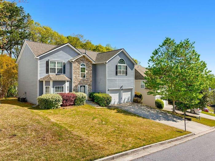1255 Wondering Way - Photo 2 of 33
