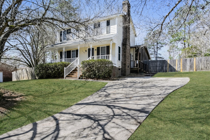 2705 Prince Charles Ct - Photo 2 of 7