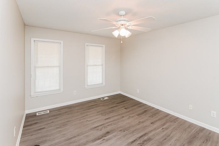 2705 Prince Charles Ct - Photo 6 of 7