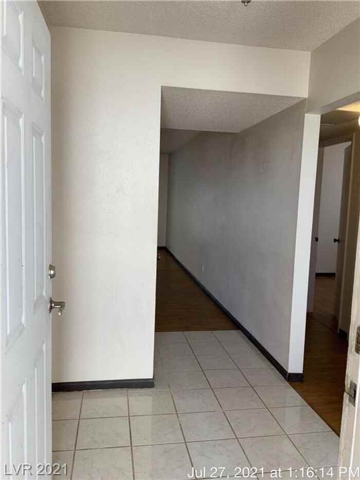 760 Anne Ln - Photo 5 of 21