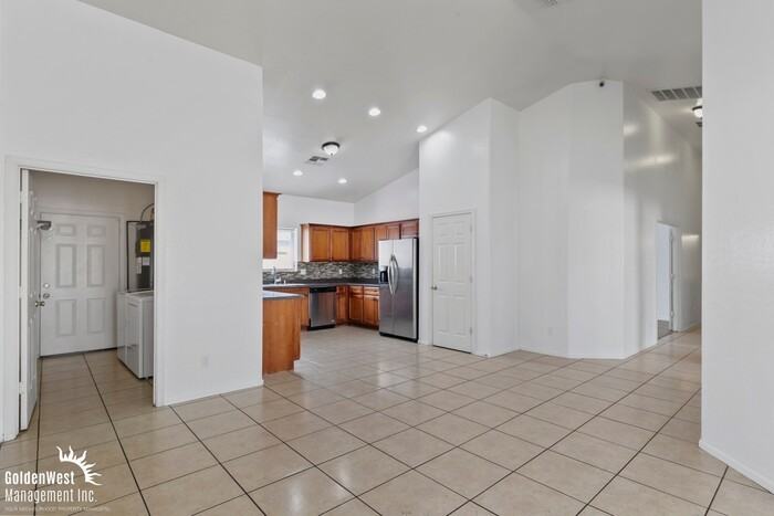 1736 W Carol Ave - Photo 7 of 22