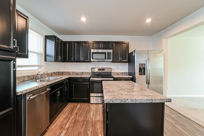 804 Renee Ave - Photo 7 of 12