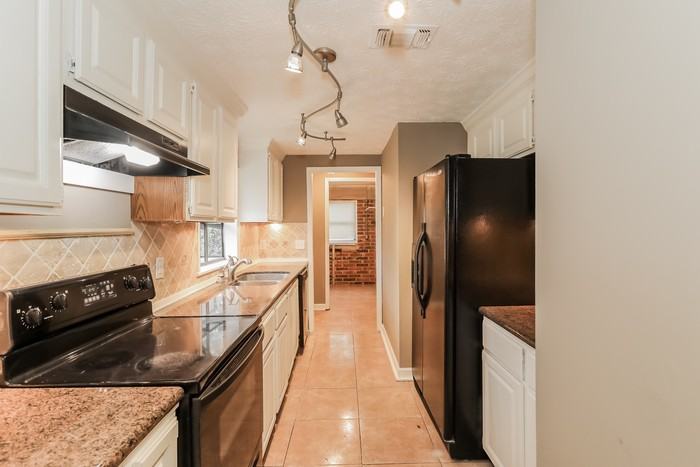 8567 Canton Dr - Photo 4 of 10