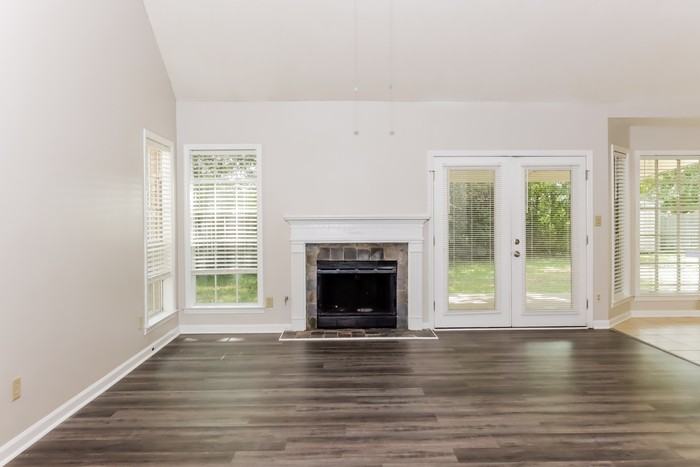 7104 Fair Oaks Ct - Photo 3 of 12