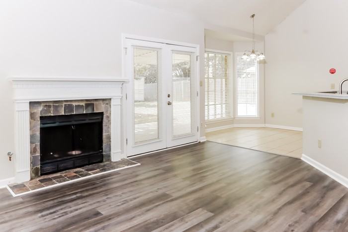 7104 Fair Oaks Ct - Photo 4 of 12