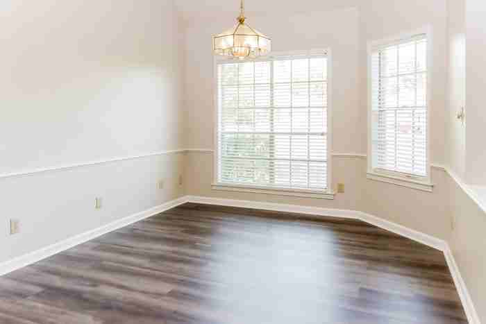 7104 Fair Oaks Ct - Photo 5 of 12