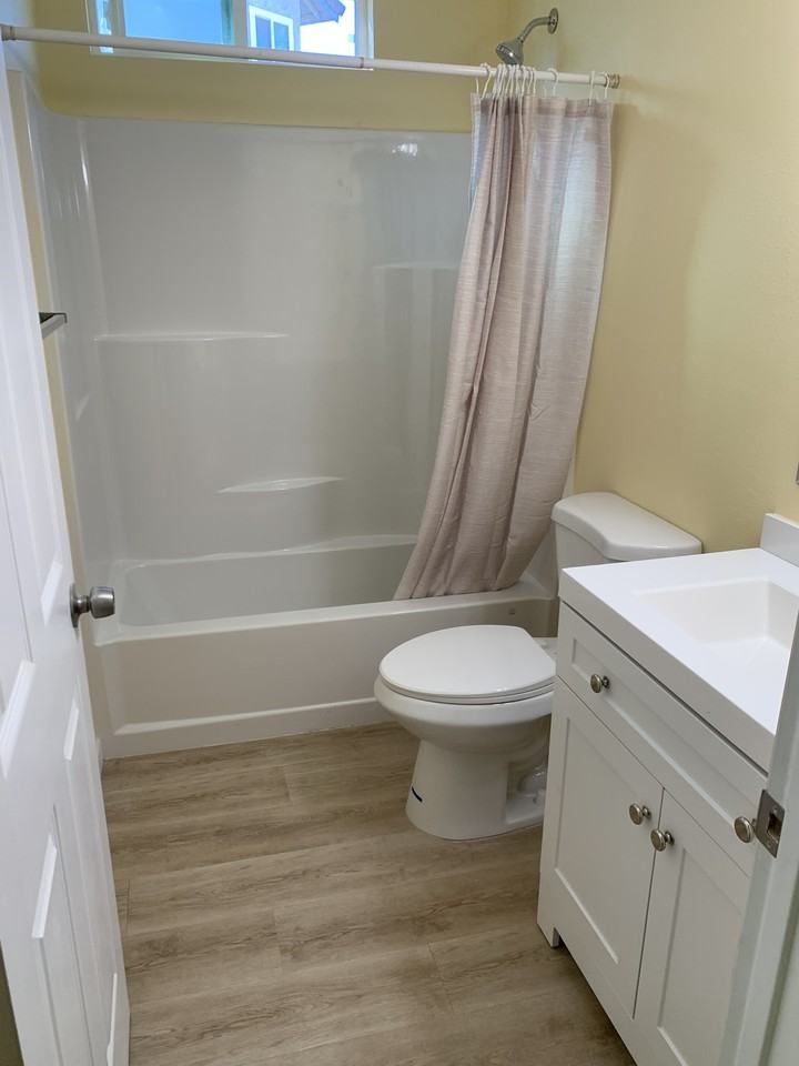 Kinross Ln & Timlico Ct #B - Photo 4 of 8