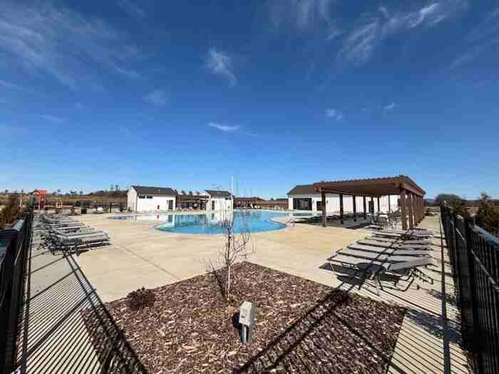 337 Mistfield St - Photo 3 of 36