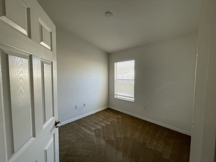 6898 47th Ln N - Photo 3 of 18