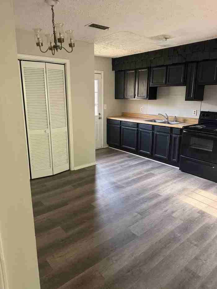 1106 Kentucky St #1106 - Photo 3 of 10