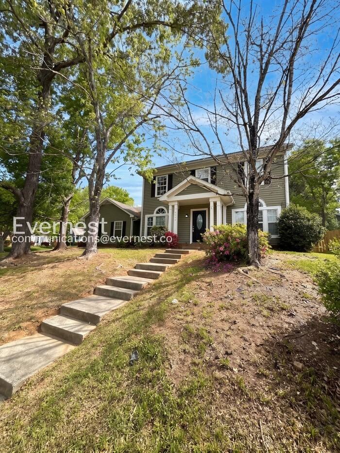 9601 Marshbrooke Rd - Photo 3 of 35