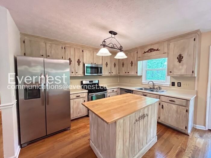 2100 Toonigh Rd - Photo 3 of 26