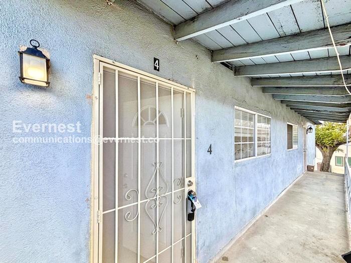 1434 Plaza Del Amo #4 - Photo 3 of 16