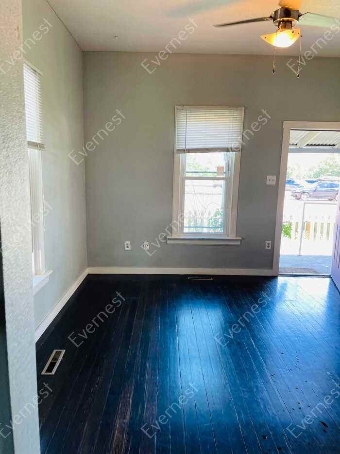 111 Riverside Ave - Photo 7 of 15