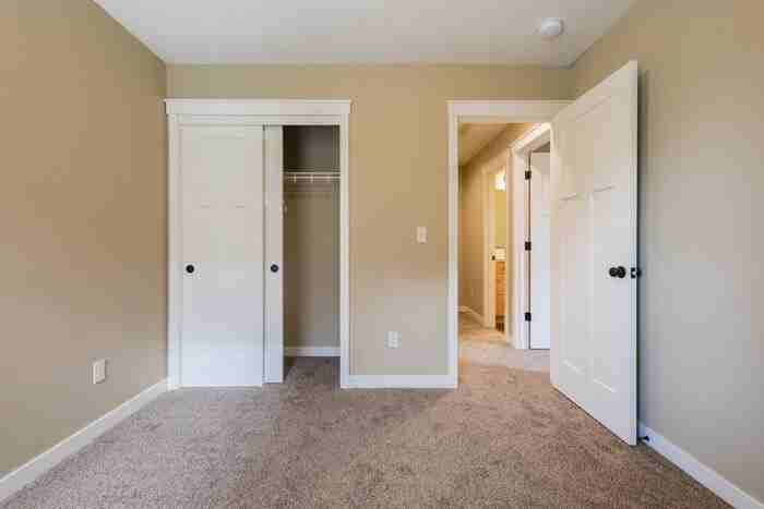 188 Ne American Dr - Photo 7 of 10