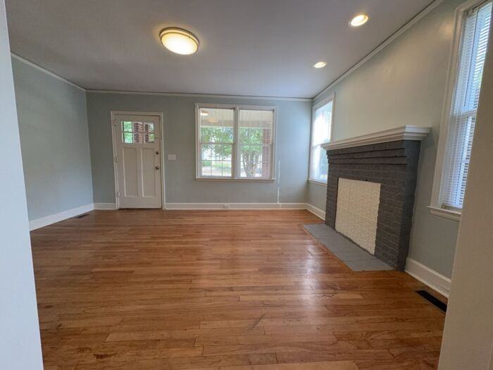 2944 Hope Ave - Photo 3 of 12