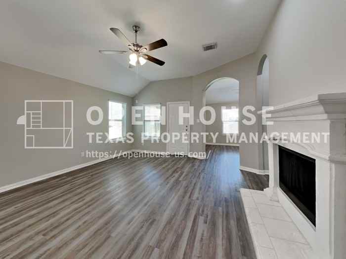 3007 Lockeridge Village Dr - Photo 5 of 20