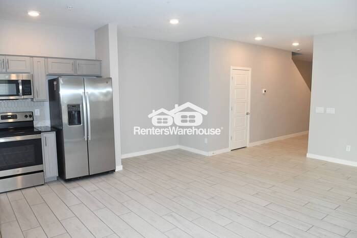 2264 W Harmont Dr - Photo 7 of 19