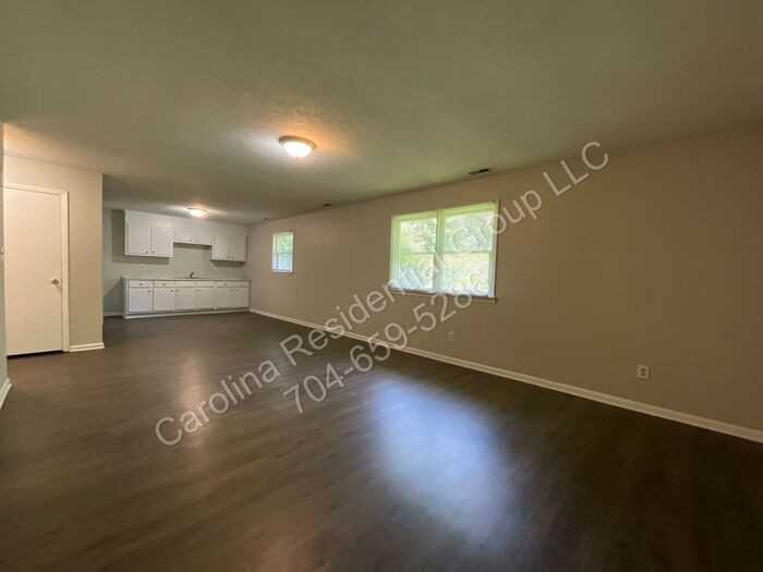 304 Palm St #8 - Photo 2 of 10