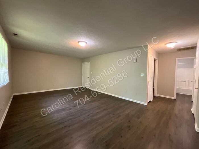 304 Palm St #8 - Photo 3 of 10