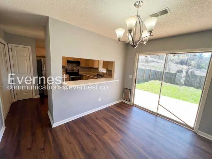 5016 Cheshire Ct - Photo 4 of 19