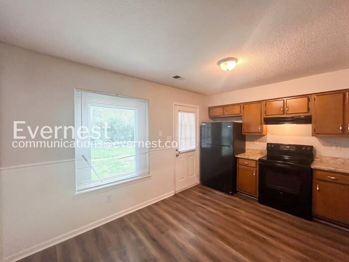 5859 Shannon Dr - Photo 4 of 29