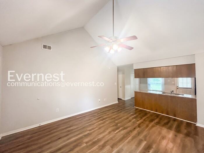 5859 Shannon Dr - Photo 6 of 29