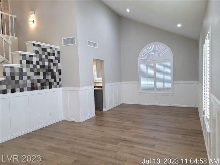 293 Cameron Hill Ct - Photo 4 of 37