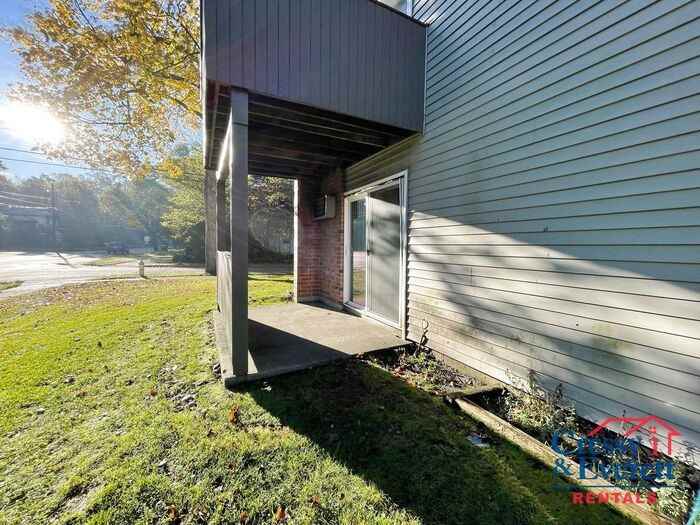 518 S 3rd St #G - Photo 3 of 11