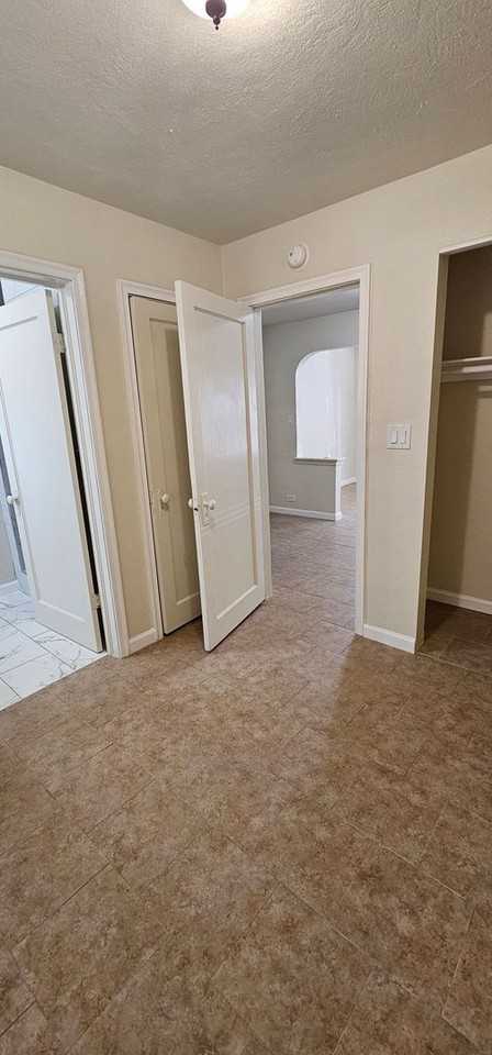 827 Sullivan Ln #03 - Photo 5 of 7