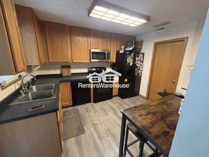 9236 Merrimac Ln N - Photo 7 of 22