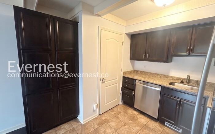 7390 Foxmill Rd #D - Photo 3 of 22