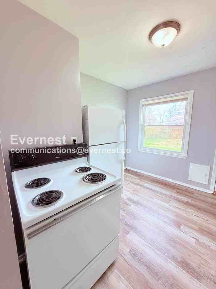 17137 Ontario St #1 - Photo 2 of 20