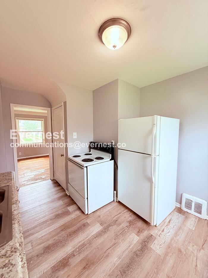 17137 Ontario St #1 - Photo 3 of 20