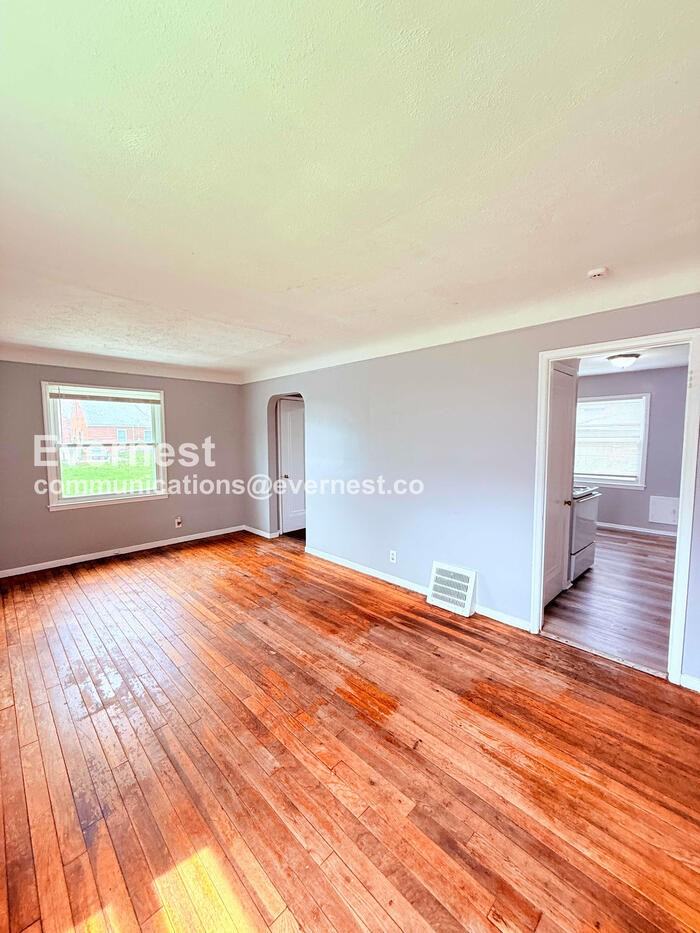 17137 Ontario St #1 - Photo 7 of 20