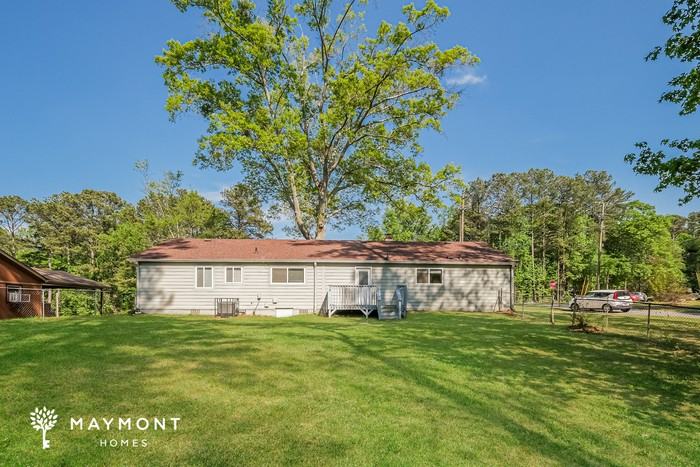 5530 Burrus Ln - Photo 3 of 3