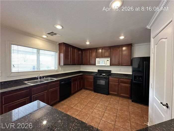 6244 Mercer Valley St - Photo 7 of 39