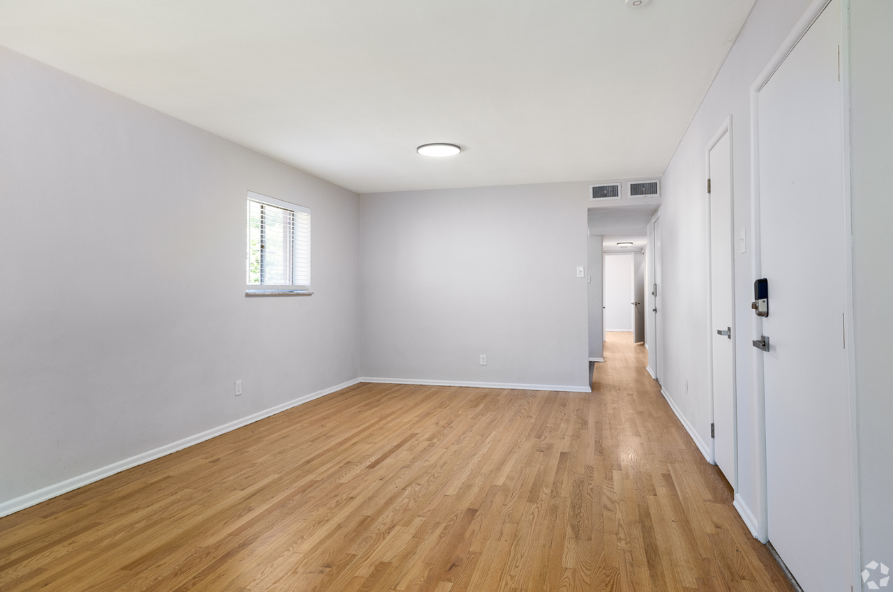 Lindenwood Heights - Photo 5 of 32