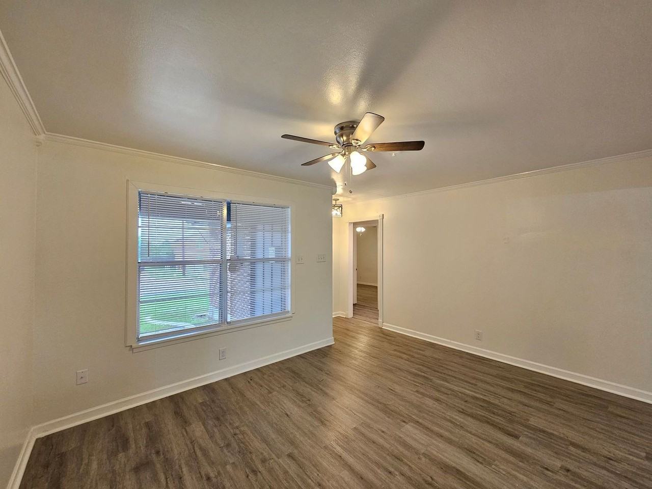 2318 Terrace Dr - Photo 2 of 18