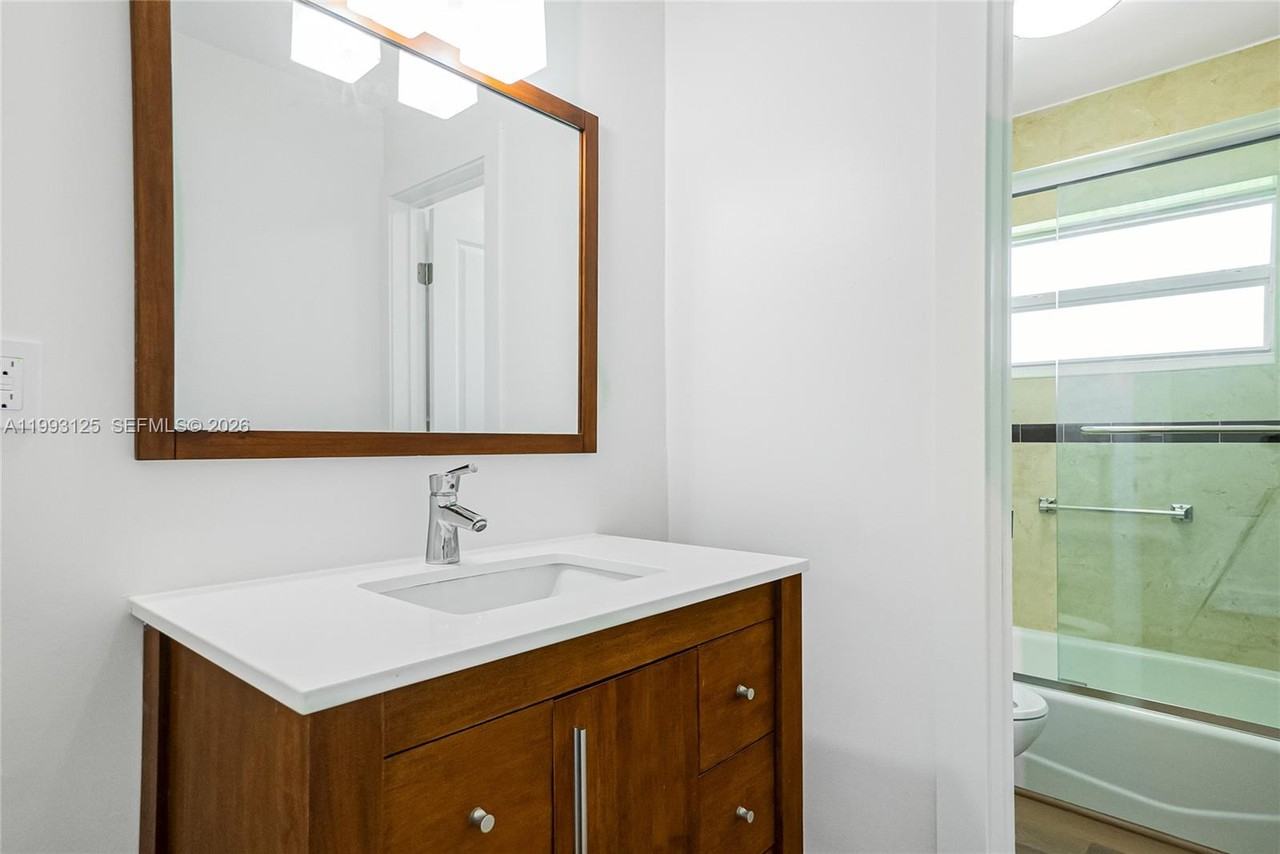 12020 Southwest 108th Street #12020 - Photo 4 of 18