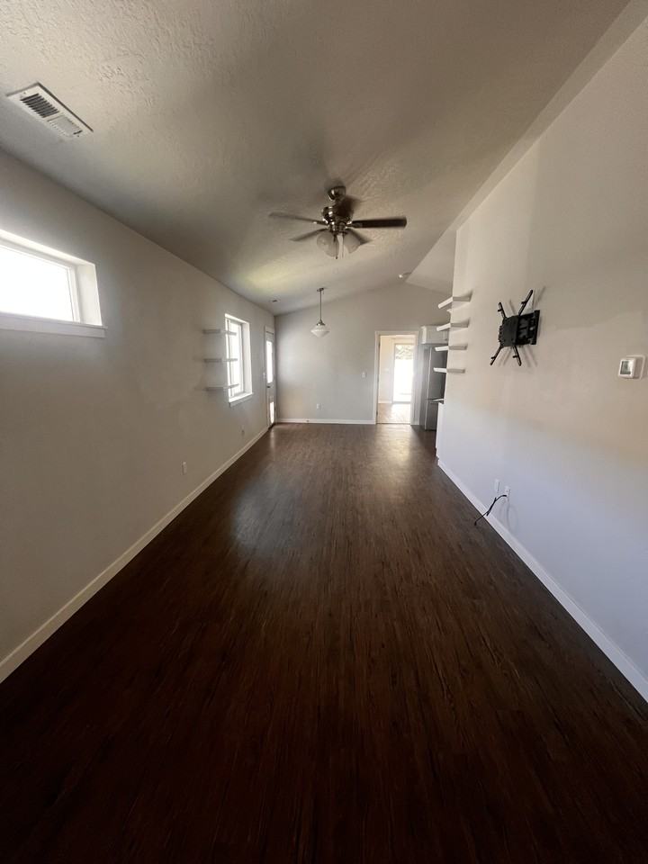 10329 E 5th Ln #NA - Photo 6 of 14